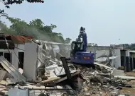 Thumbnail 10 Unit "Apartemen Mewah' Lapas Cibinong Dirobohkan, Kini Sudah Rata Dengan Tanah