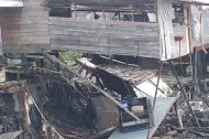 14 Rumah di Inhil Rusak Dihantam Abrasi, Empat di Antaranya Runtuh ke Sungai