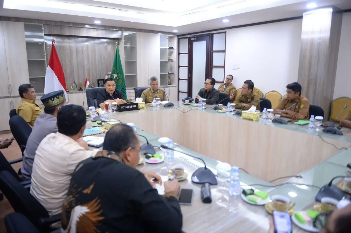 8 Tahun Mangkrak, Plt Gubri Dorong Penyelesaian Jembatan Rumbio: Tak Diselesaikan Kerugian Semakin Besar!