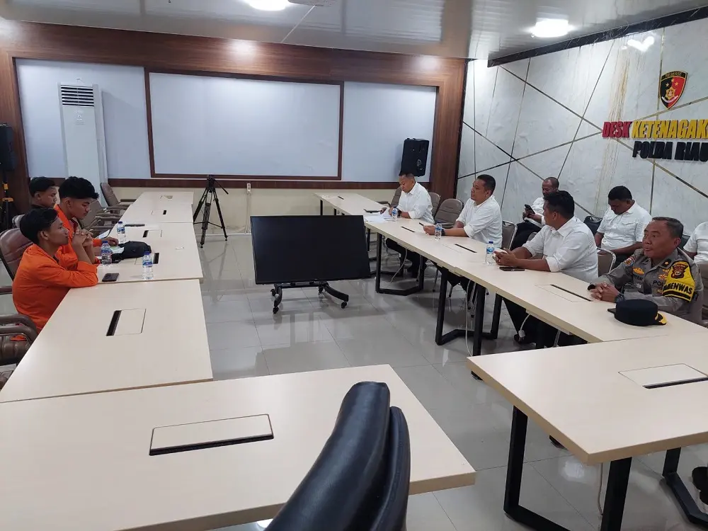 Aksi BEM SI Riau di Mapolda, Desak Percepatan Penyelidikan Sengketa Lahan di Rokan IV Koto