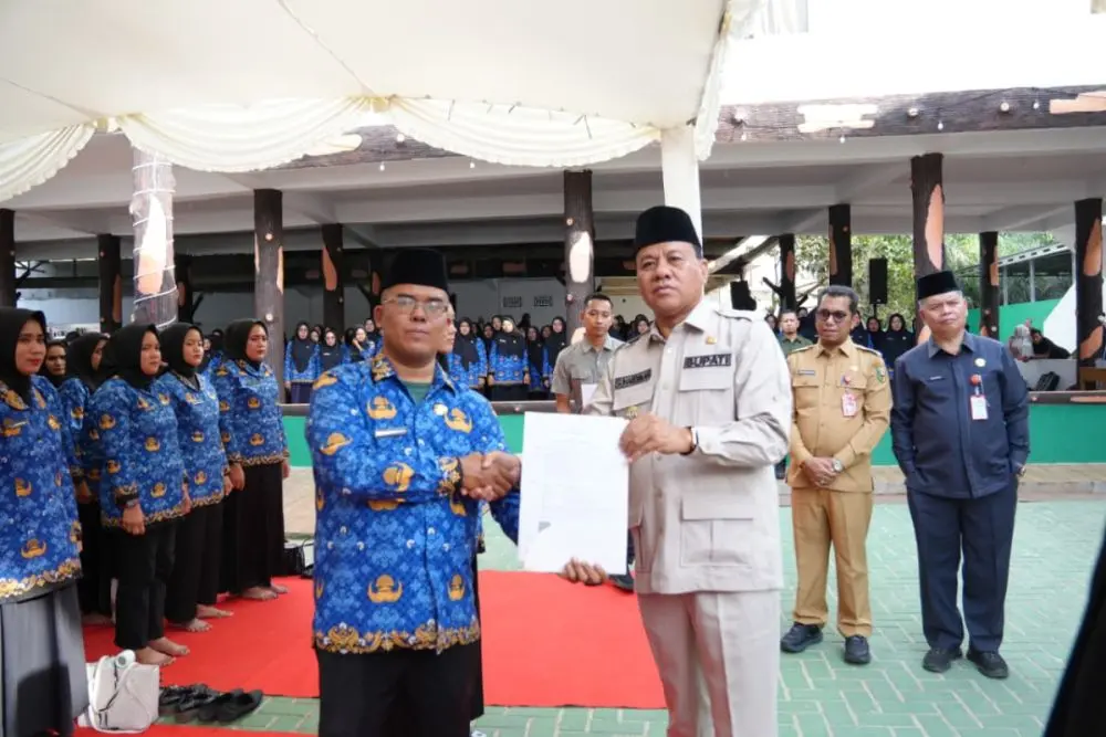 Alhamdulillah, Setelah Lama Menunggu Akhirnya 1.055 Pegawai PPPK Paruh Waktu Kuansing Dilantik
