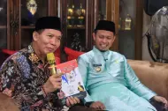 Thumbnail Anjangsana ke Mantan Wali Kota Pekanbaru, Agung Nugroho Antarkan Langsung Undangan