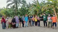 Thumbnail Asap Karhutla Memburuk, RT/RW 005 Okura dan Pemuda Bagikan Masker Gratis