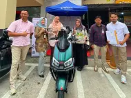 ASN P3K Kementerian Sosial di Bengkalis Bawa Pulang Sepeda Listrik dari Program Bedelau BRK Syariah