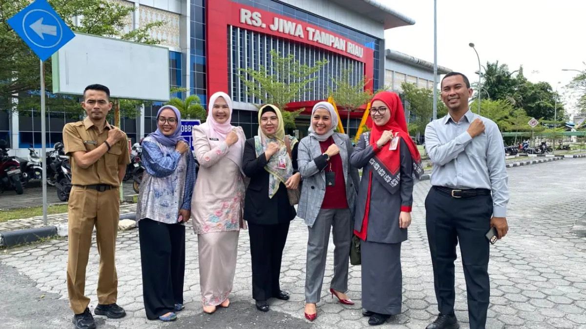 BRK Syariah Berikan 300 Porsi Makanan dan Minuman untuk Pasien RSJ Tampan