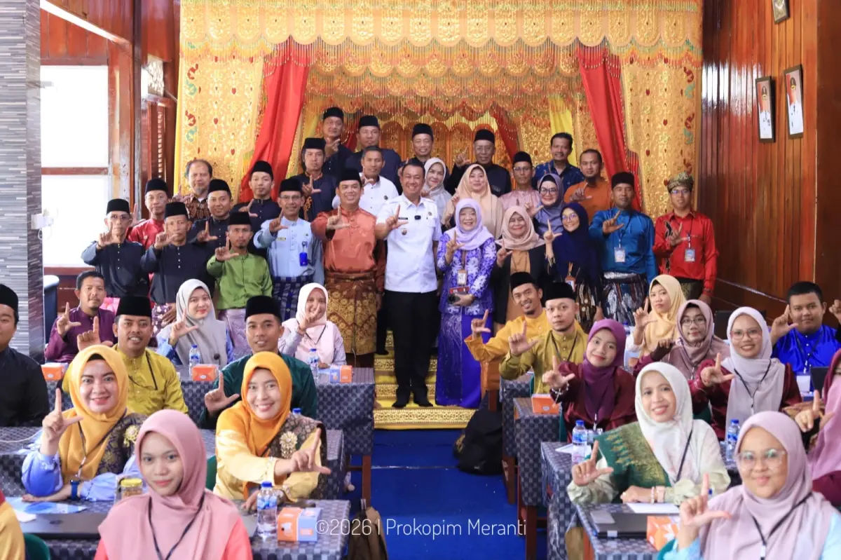Buka Bimtek Cerita Anak Dwibahasa, Wabup Muzamil Harap Peserta Jadi Agen Pelestari Bahasa Daerah