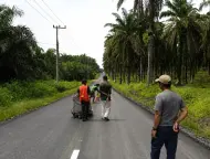 Bukan Uang! Pemkab Siak Minta Raksasa Swasta Pasok Material Perbaiki Jalan Rusak
