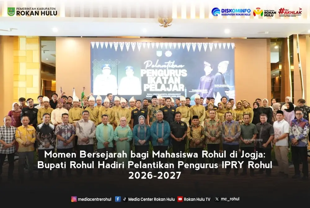 Bupati Anton Hadiahkan Bus dan Alat Musik Tradisional Saat Pelantikan IPRY Rohul Jogja