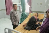 Thumbnail Bupati Bistamam Turun Tangan, Pastikan Pasien Kanker Rahim Mendapat Rujukan dan Bantuan