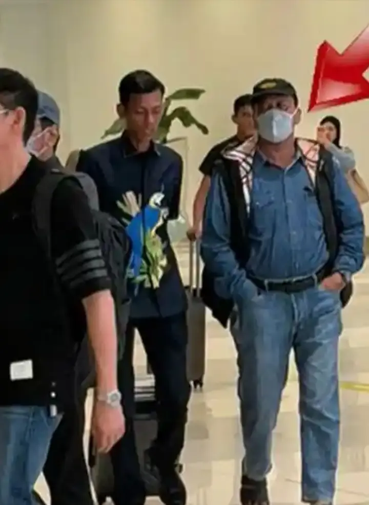 Bupati Kuansing dan Sekda Menyerahkan Diri ke KPK, Keduanya Lewat Pintu Belakang