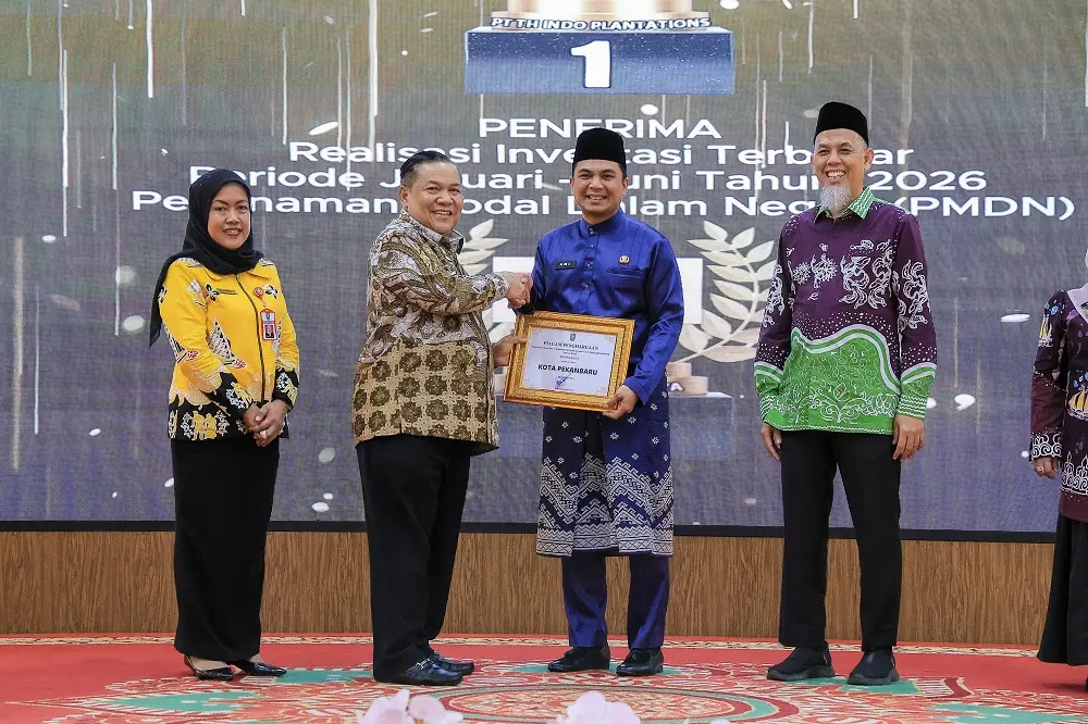 Capaian Investasi Peringkat I, Pekanbaru Raih Penghargaan Riau Investment Award 2026