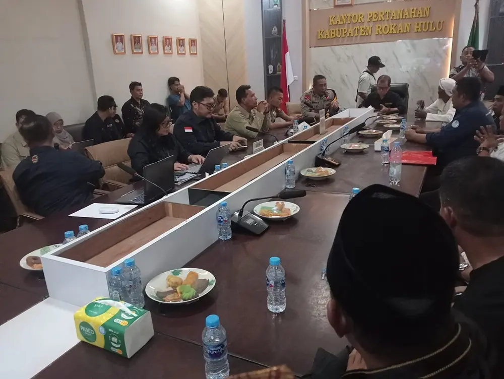 Delapan Tahun Menunggu, Warga Lima Desa Serbu BPN Rohul Tuntut Hak Plasma 20% PT SAI