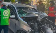 Diduga Mabuk, Mobil Calya Hantam Pohon di Tikungan Tong Susu Jalan Sudirman Pekanbaru
