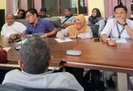 Dihadapan Mediator Disnaker, Dirut Riau Pos Berkelit Terkait Hak Eks Karyawan, Kazzaini: Sudahlah, Bayarkan Saja