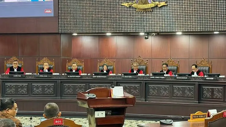 Diputuskan Malam ini, MK Mulai Bacakan Putusan Gugatan Ijazah Gibran, Syahganda Tegaskan Tak Ada Intervensi