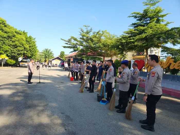 Dukung Program ASRI Presiden, Polres Bengkulu Selatan Gelar Bakti Sosial di Masjid Al-Ikhsan
