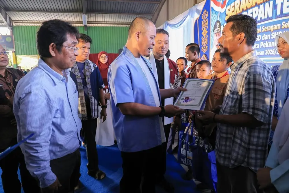 Gandeng Baznas, Wako Agung Nugroho Tebus 60 Ijazah Siswa yang Ditahan Sekolah