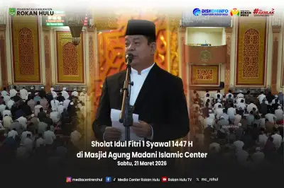 Gema Takbir di Rohul, Ribuan Warga Shalat Ied di Masjid Agung Islamic Center