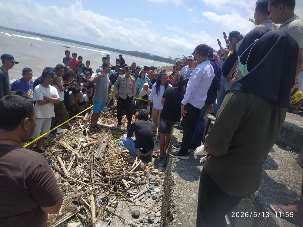 Jasad Bayi Ditemukan Nelayan Terbungkus Kain di Pantai Pasar Bawah