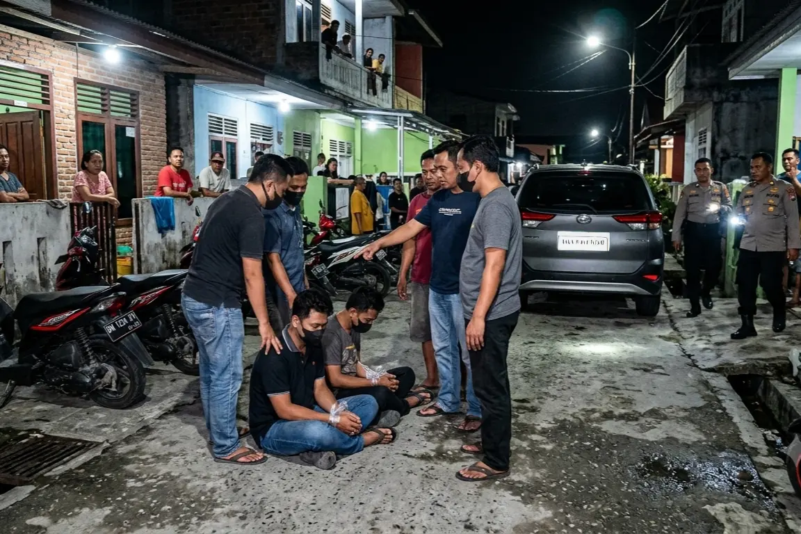 Kabur Saat Terciduk Curi Trafo PLN di Siak, 2 Pria Ditangkap Warga di Sukajadi Pekanbaru