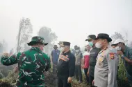Thumbnail Kabut Asap Makin Parah, Plt Gubri Imbau Masyarakat Kurangi Aktivitas Diluar Rumah