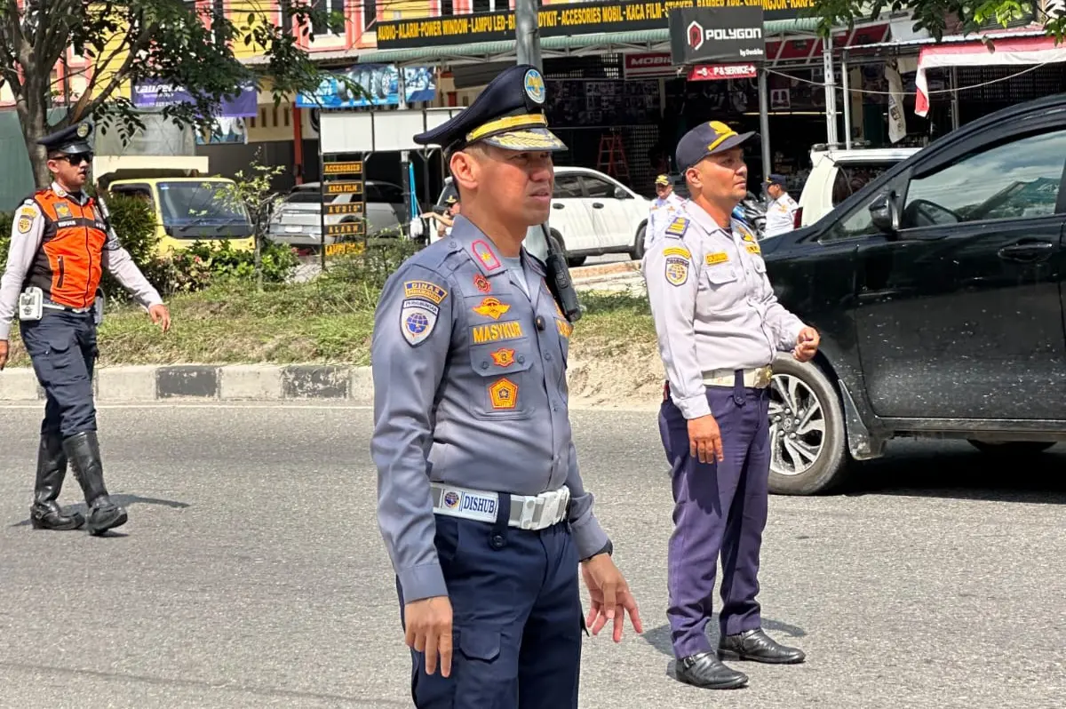 Kadishub Tegaskan Truk Dilarang Melintas di Jalan Pesantren Pekanbaru: Kami Perintahkan Putar Balik!