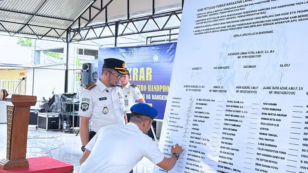 Kalapas Bangkinang Pimpin Deklarasi Zero Halinar dan Musnahkan Barang Terlarang