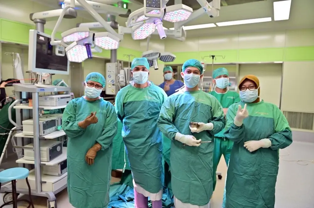 Kasus Langka, RSUD Arifin Achmad Sukses Operasi Remaja dengan 2 Rahim