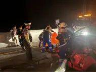 Thumbnail Kecelakaan Maut Tol Pekanbaru-Dumai KM 3, Dua Orang Tewas Usai Tabrak Truk