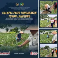 Thumbnail Keren! Tak Canggung Masuk Kebun, Kalapas Pasir Pangarayan Garap Kebun Terong Bareng Warga Binaan