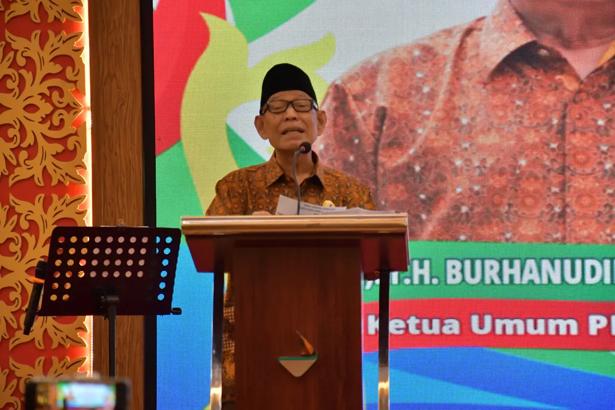 Ketua PWRI Riau Saleh Djasit Harap Pensiunan ASN Terus Berkontribusi Bagi Masyarakat