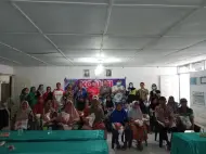 "Koalisi Jumat Berbagi" Singgah di Ambalutu, Buntu Pane Tegaskan Pentingnya Berbagi Secara Konsisten