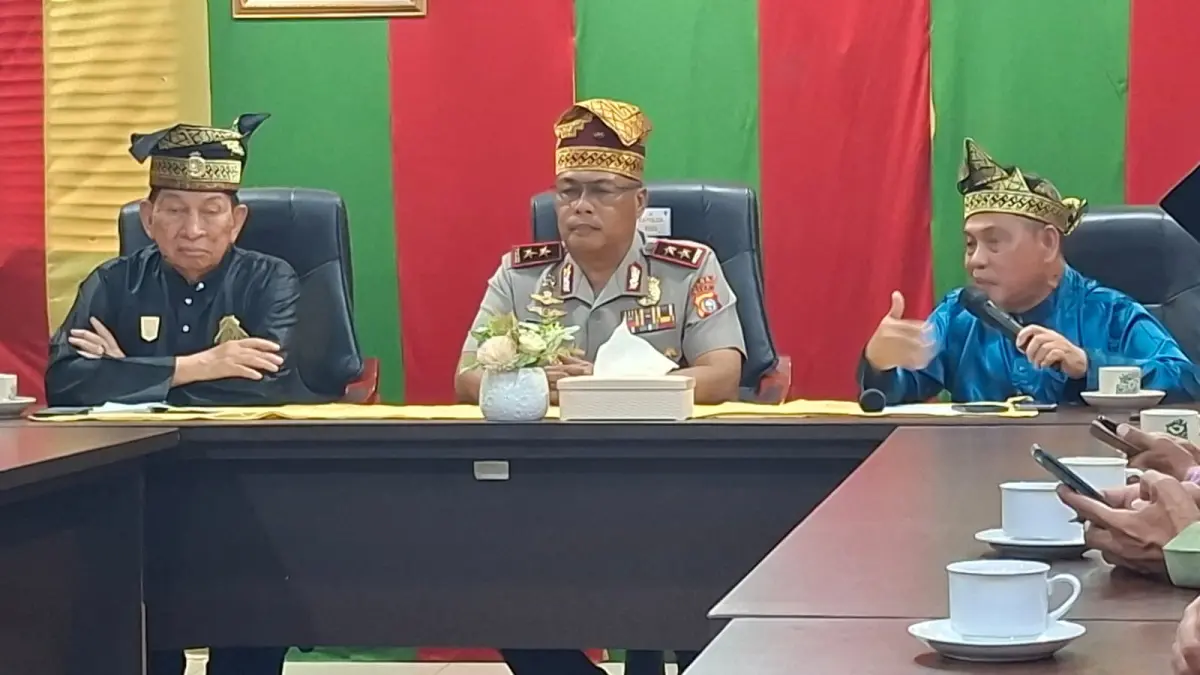 Kunjungi Balai Adat, Kapolda Gandeng LAM Riau untuk Berantas Narkoba