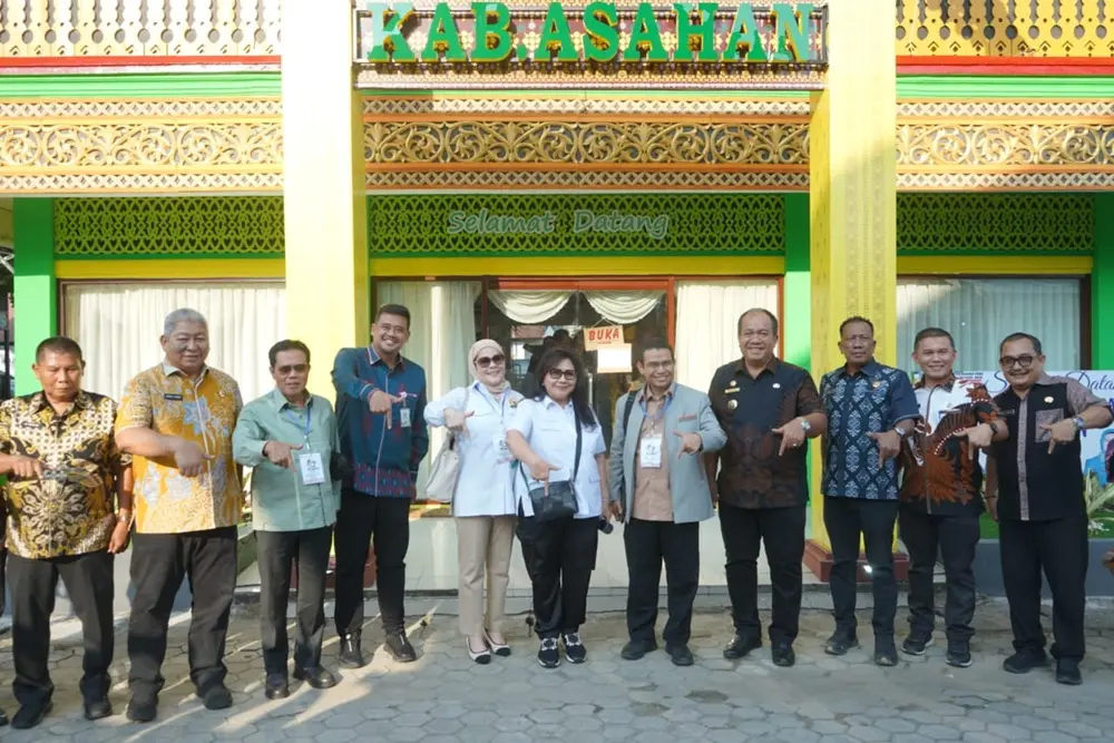 Kunjungi Paviliun Asahan di PRSU 2026, Komisi VII DPR RI dan Bobby Nasution Puji Kekokohan Sepatu Bunut