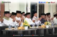 Mendarat Dini Hari di Batam, 189 Jemaah Haji Rohul Disambut Isak Tangis Haru