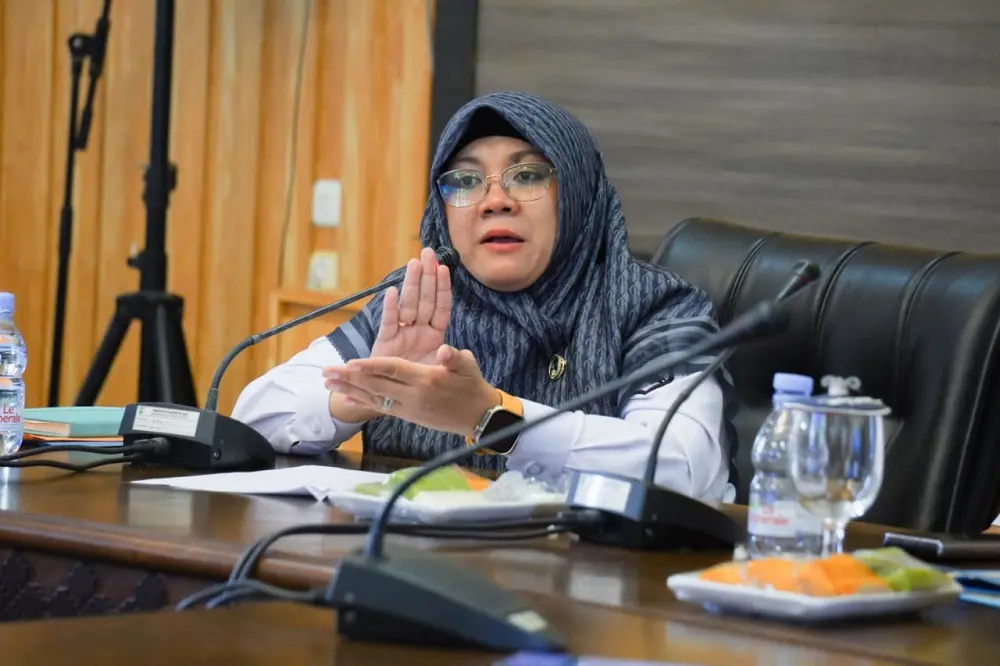 Menghasilkan Asap, Bupati Siak Afni Minta PKS Setop Bakar Janjang Kosong