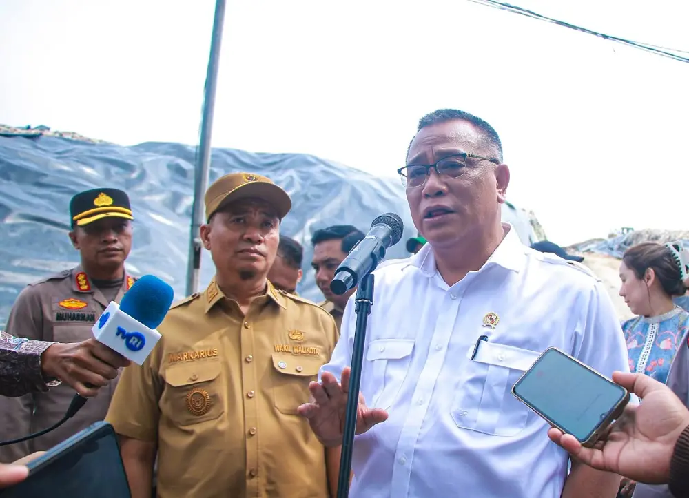 Menteri LH dan Wawako Markarius Matangkan Rencana Sampah Jadi Energi di Pekanbaru