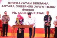 Pemprov Riau dan Jawa Timur Teken 11 Kerja Sama Strategis, Salah Satunya Bidang Perindustrian dan Perikanan