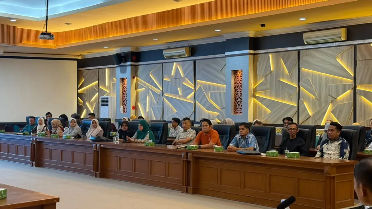 Pemprov Riau Pastikan Bansos Pendidikan Tepat Sasaran