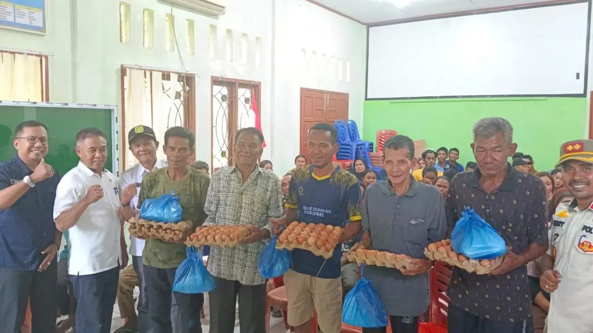 Penutupan Panglong Arang Lumpuhkan Penghasilan Warga, Pemkab Meranti Turun Salurkan Bantuan