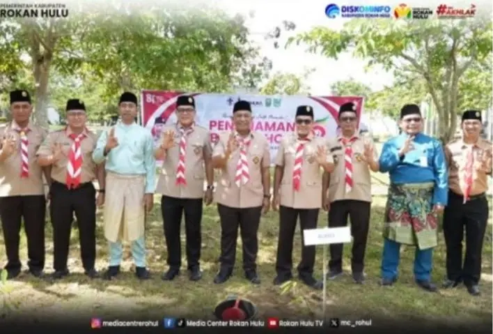Peringati Bulan Bakti dan HUT Ke-65 Pramuka, Kwarcab Rokan Hulu Gelar Aksi Sosial dan Penghijauan