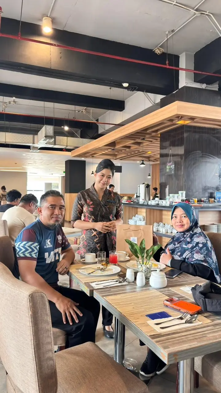 Peringati Hari Pelanggan, Hotel Dafam Pekanbaru Bagikan Cupcake dan Kopi Gratis