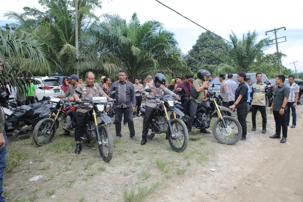 Perkuat Sinergi di HUT Bhayangkara ke-80, Bupati dan Kapolres Asahan Datangi Dusun VIII yang Masih Tanpa Listrik