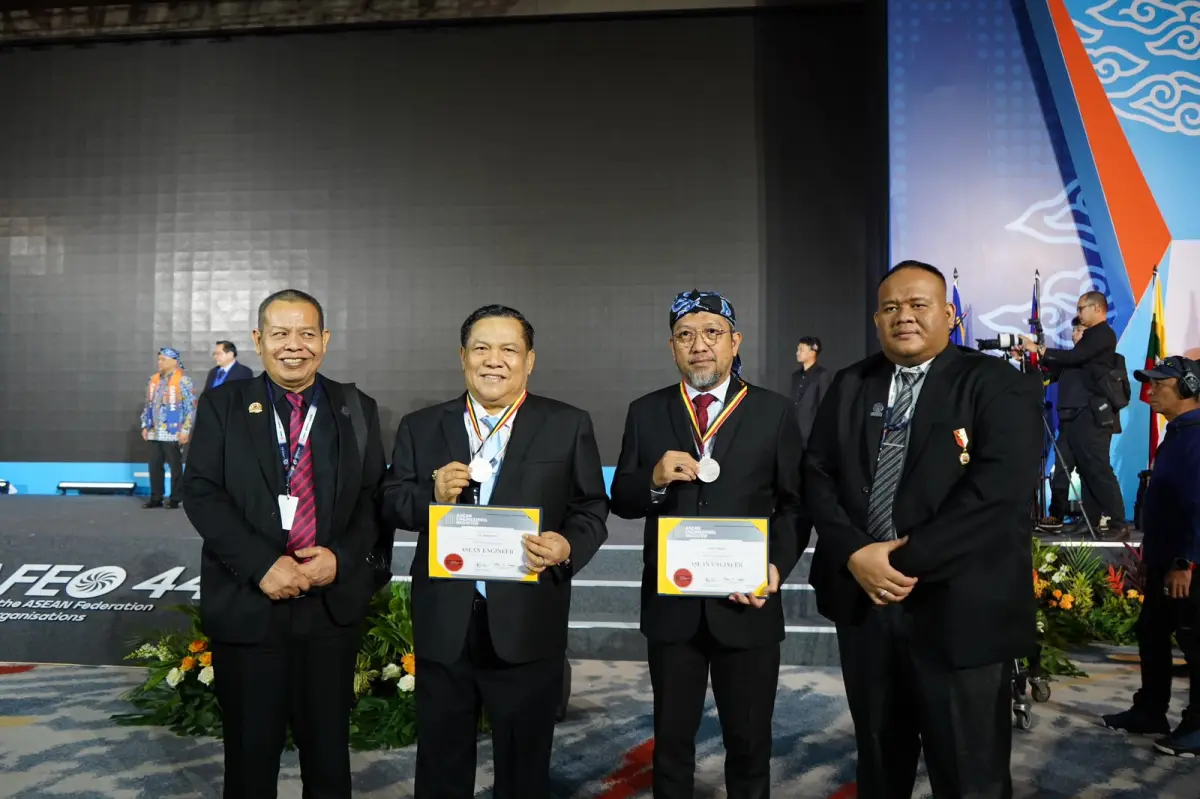 Plt Gubernur Riau SF Hariyanto Raih Gelar ASEAN Engineer di Bandung