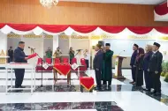 Plt Gubri SF Hariyanto Lantik 5 Anggota Komisi Informasi Periode 2026–2030