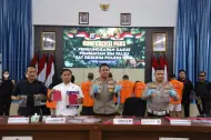 Polres Siak Bongkar Sindikat Pemalsuan SIM di Siak dan Pekanbaru, 8 Tersangka Ditahan dan Satu DPO