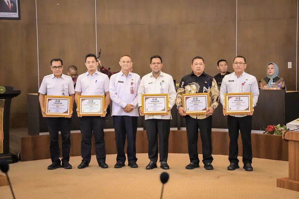 PPID Utama Pemko Pekanbaru Raih Peringkat Informatif di KI Riau Award 2025