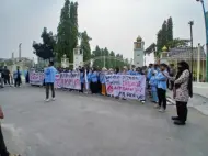 Ratusan Mahasiswa Unri Demo Kantor Gubernur Protes Kabut Asap Karhutla