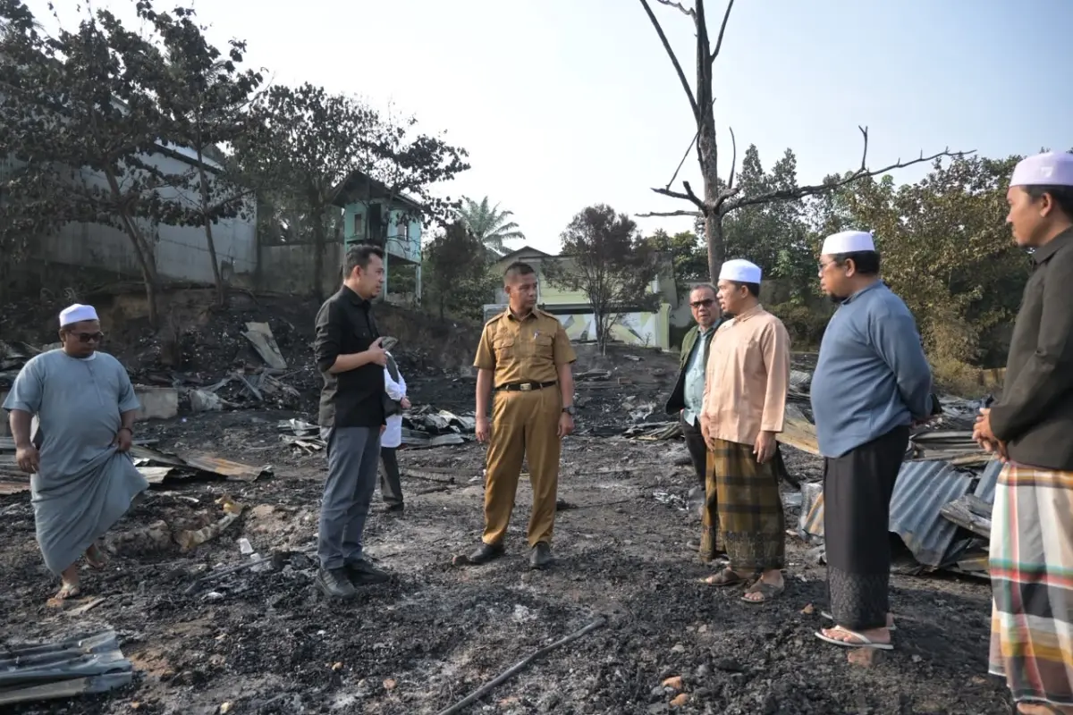 Ratusan Santri Tinggal di Tenda Darurat, Bupati Kampar Bantu Pesantren Syekh Burhanudin
