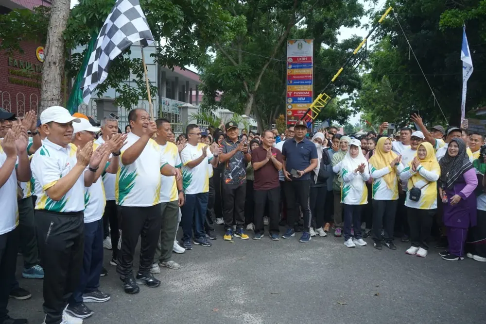 Ribuan Peserta Meriahkan Jalan Santai Dies Natalis ke-40 UNA